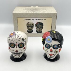 Cracker Barrel Sugar Skull Salt Pepper Shaker Set Day Of The Dead NIB Halloween